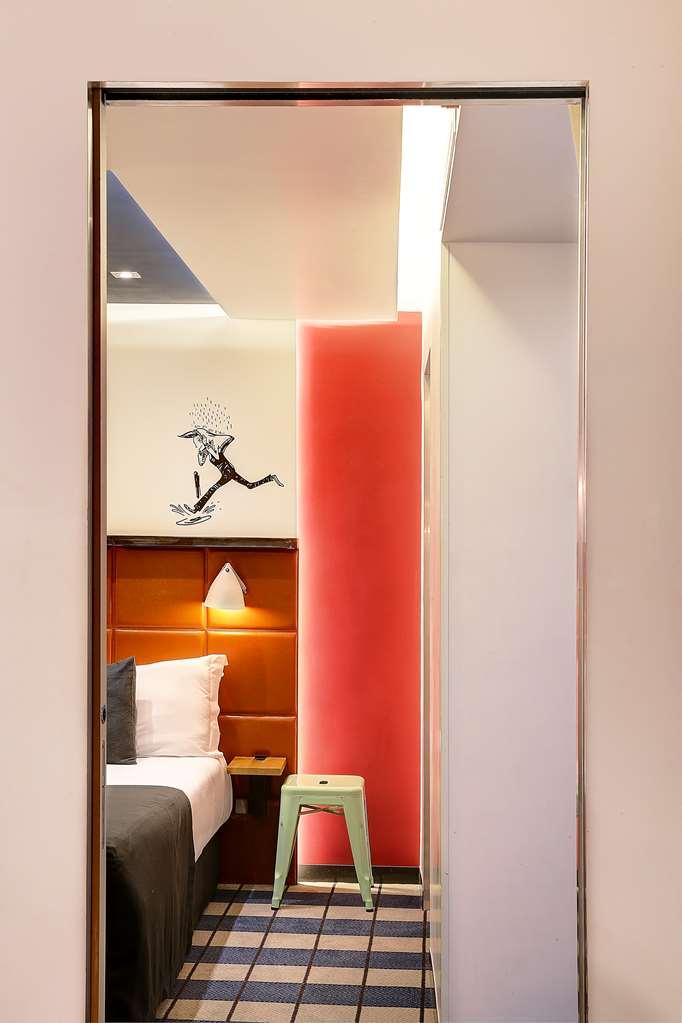 Hotel Aulivia Opera 4*