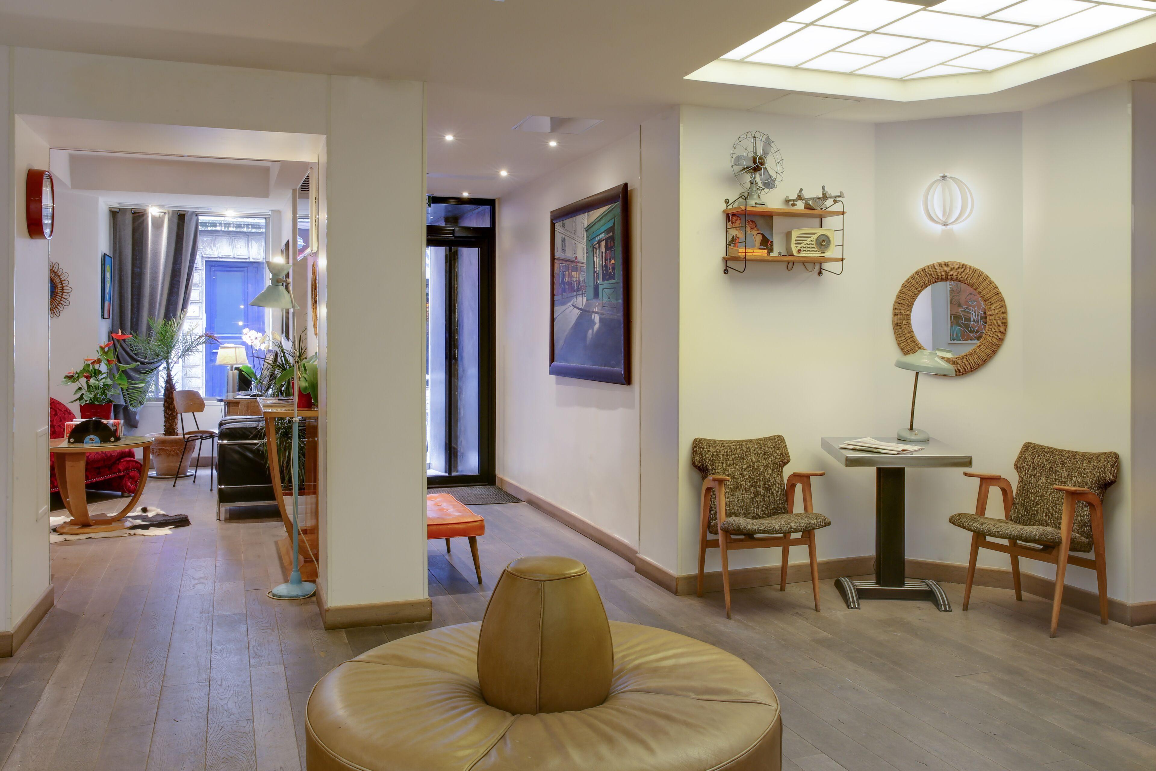 Hotel Aulivia Opera 4*